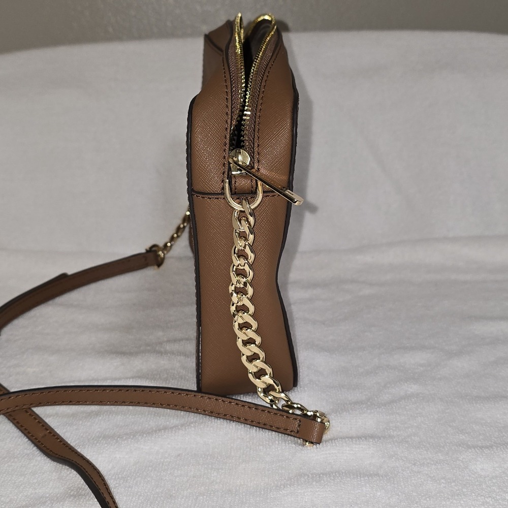 New Michael Kors Jet Set Travel Med Dome Brown Saffiano Leather Crossbody Purse‎ - Picture 13 of 16